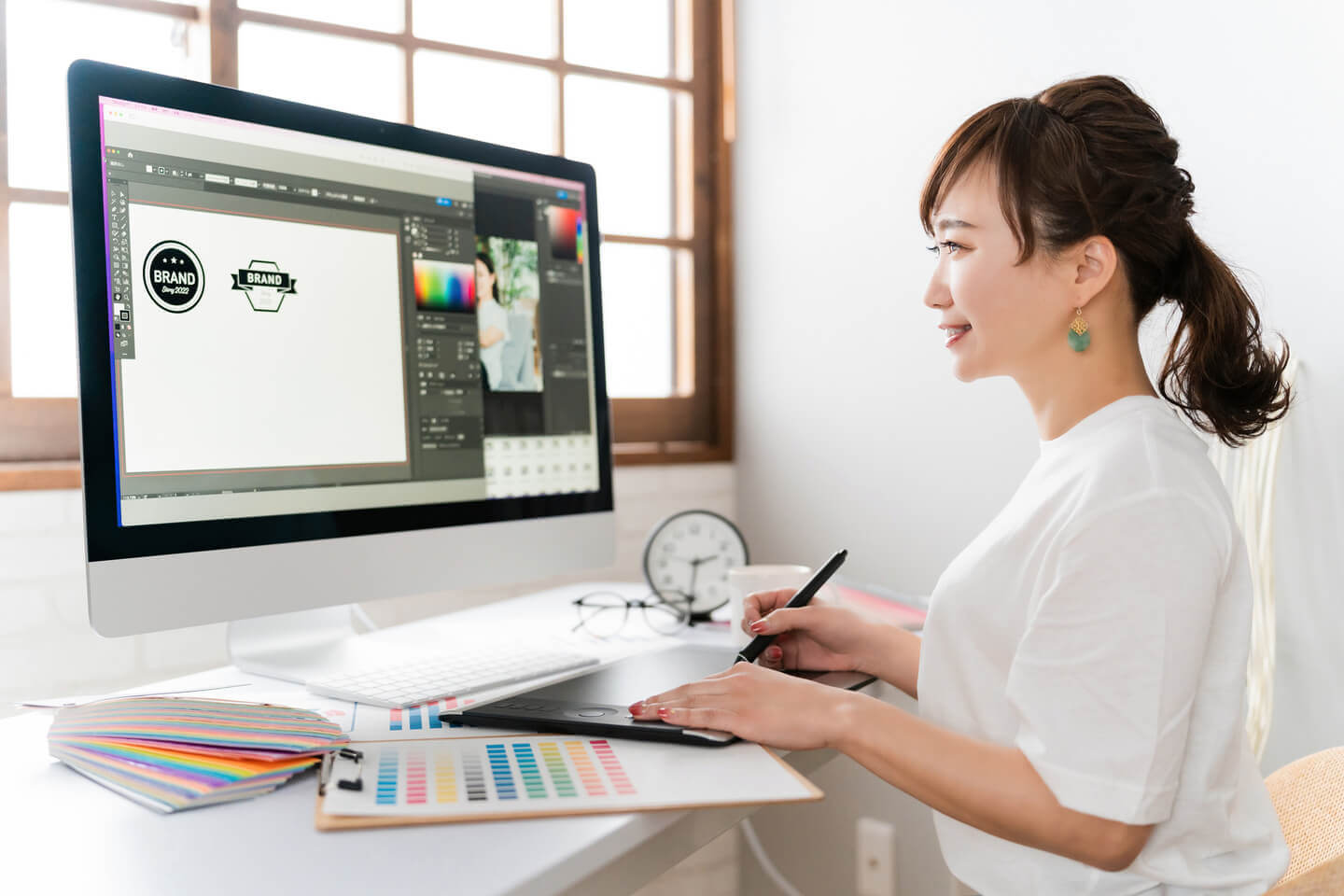 女性Webデザイナーのイメージ画像